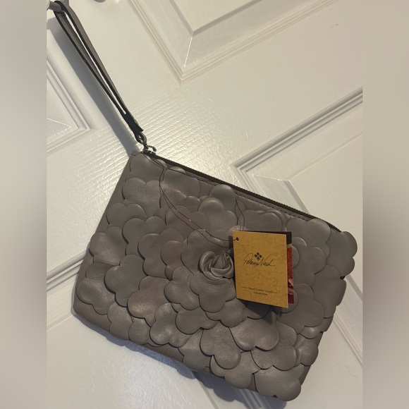 Patricia Nash Floral Petals Cassini Leather Wristlet plus Bonus Mini Floral Bag - Picture 7 of 16